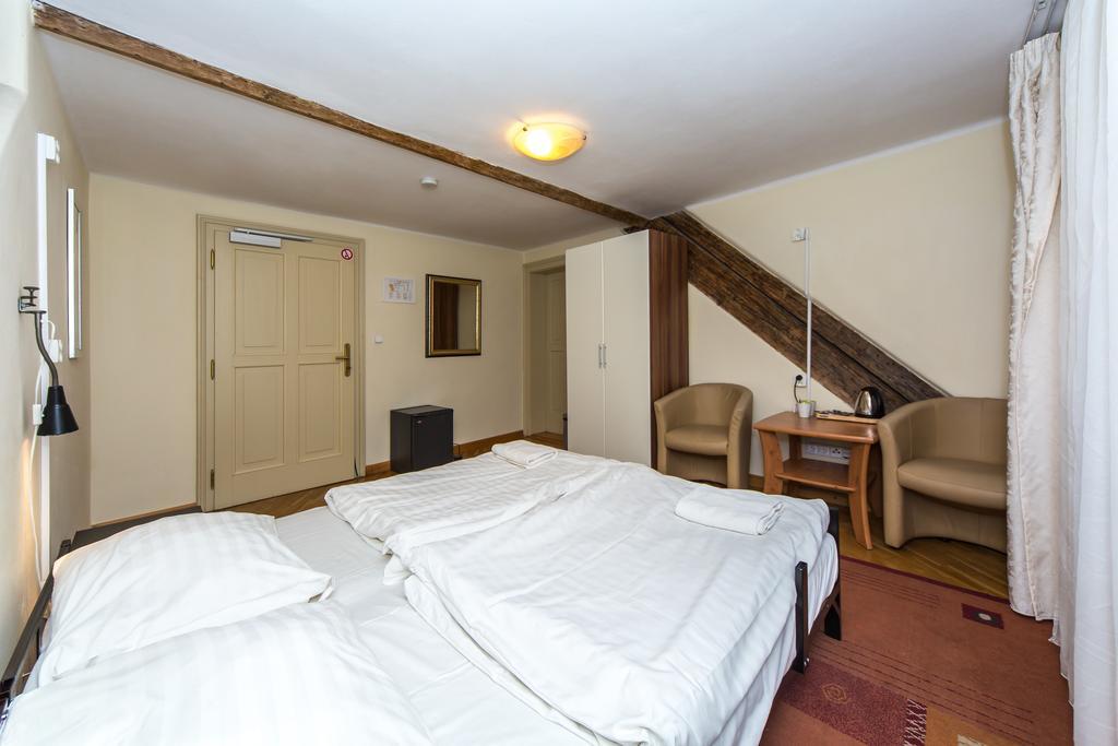 Hostel Mango プラハ エクステリア 写真