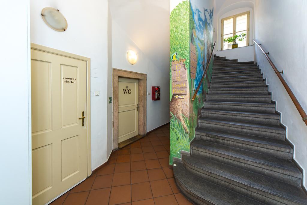 Hostel Mango プラハ エクステリア 写真